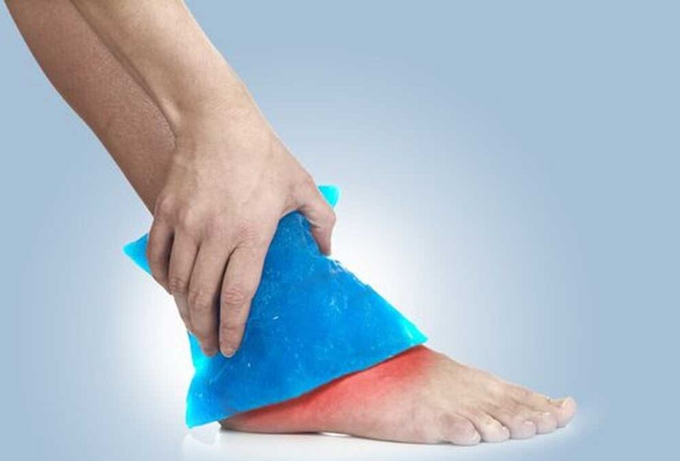 Cold water immersion treatment for ankle joints
