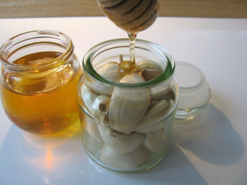 Garlic and Honey Treat Ankle Arthritis